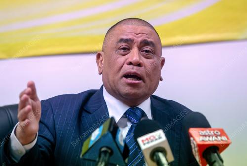 DATUK SERI SAARANI MOHAMAD