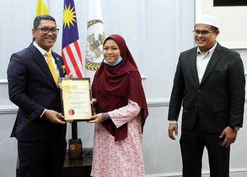DATUK SERI AHMAD FAIZAL AZUMU