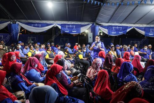 PIIHAN RAYA UMUM KE-15