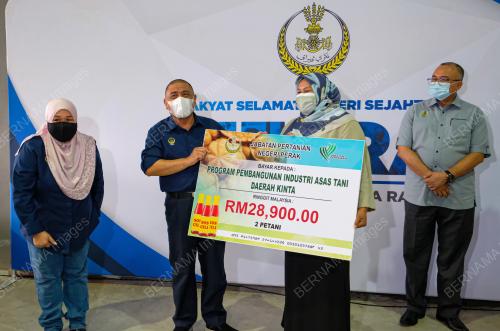 DATUK SERI SAARANI MOHAMAD