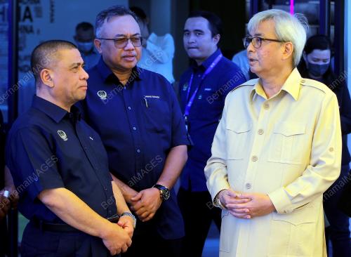 RAJA ISKANDAR DZULKARNAIN SULTAN IDRIS SHAH