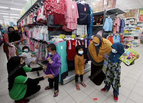 PROGRAM PEMILIHAN PAKAIAN RAYA MBI
