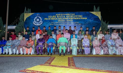 SULTAN PERAK SULTAN NAZRIN SHAH