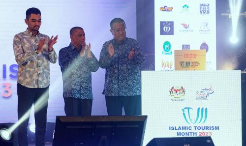 DATUK SERI SAARANI MOHAMAD