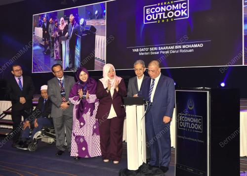 DATUK SERI SAARANI MOHAMAD