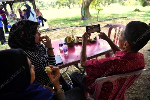 TINJAUAN ORANG RAMAI