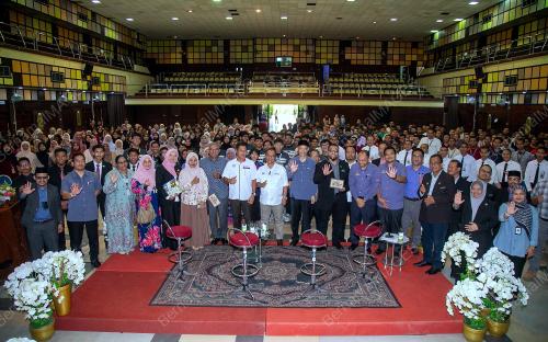 DATUK MUSTAPHA SAKMUD