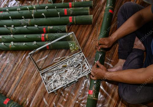 PEMBUAT BULUH TRADISIONAL
