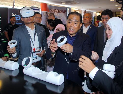 DATUK SERI MOHAMED KHALED NORDIN