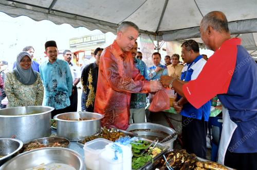 RAJA DR.NAZRIN SHAH