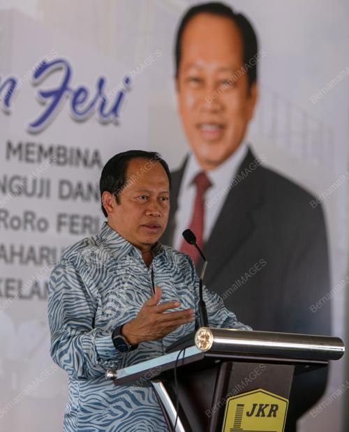 DATUK SERI AHMAD MASLAN