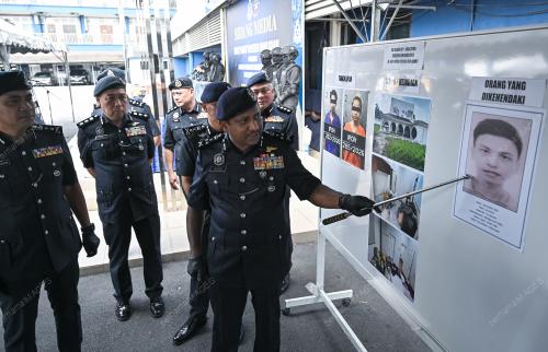 DATUK HUSSEIN OMAR KHAN