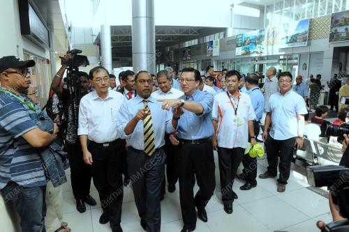 PK09_23032016_AIRPORT
