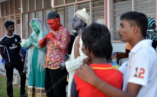 PK09_24072016_RAYA