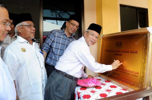 PK09_24082013_HUSNI_SURAU