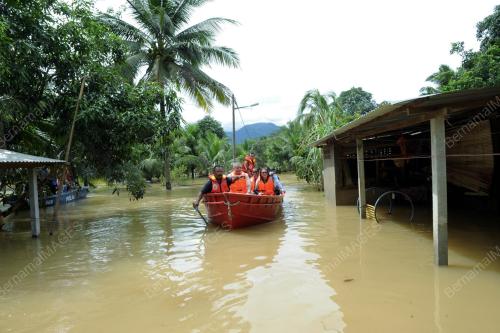 PK09_25122014_BANJIR