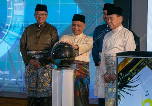DATUK SERI SAARANI MOHAMAD