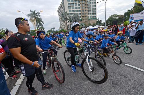 PK09_27112016_CAR_FREE_DAY