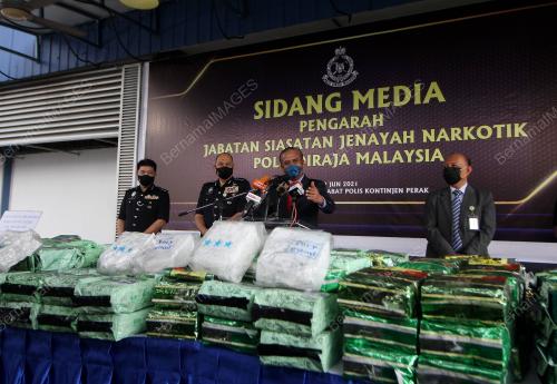 DATUK RAZARUDIN HUSAIN