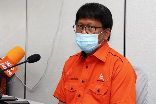 DATUK ASMUNI AWI