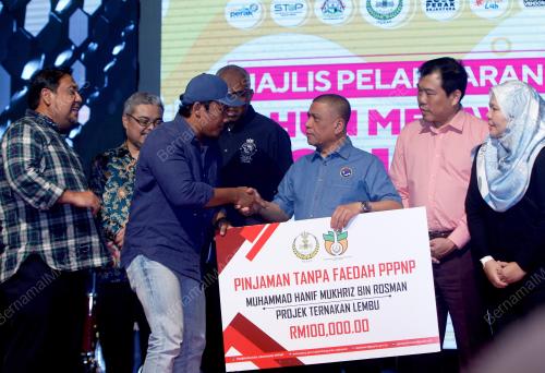 DATUK SERI SAARANI MOHAMAD