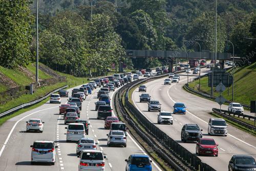 TINJAUAN LEBUHRAYA UTARA SELATAN (PLUS)