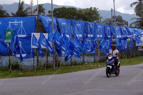 TINJAUAN BENDERA PRU15