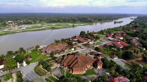 KOMPLEKS SEJARAH PASIR SALAK