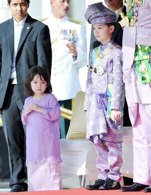 PK10_06052015_SULTAN_TABAL