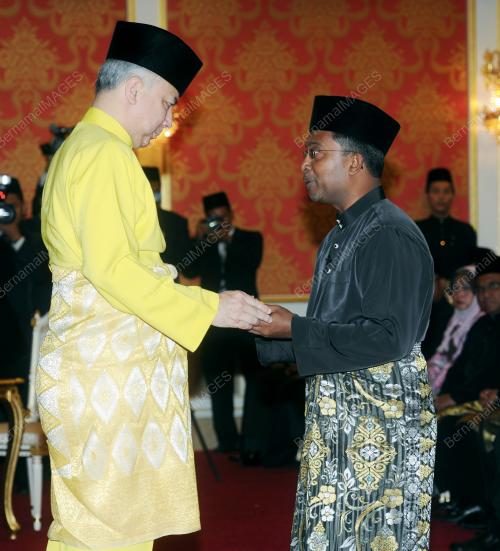 PK10_07052013_ANGKAT_SUMPAH