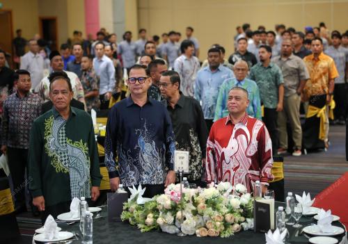 DATUK SERI SAARANI MOHAMAD
