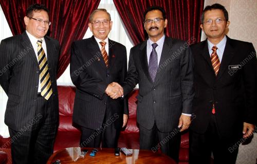 PK10_10022015_LAWATAN