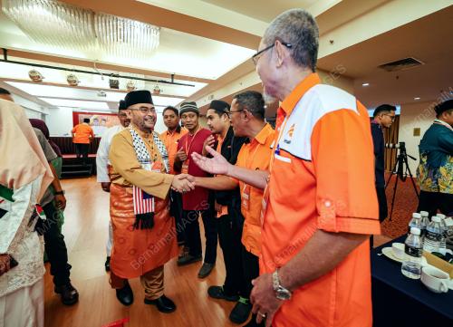 DATUK SERI MUJAHID YUSOF RAWA