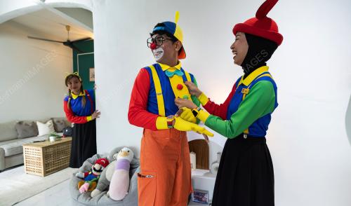 KERJAYA BADUT BAGI 3 SEKELUARGA