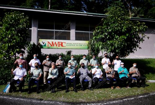 DATUK SERI DR SHAMSUL ANUAR NASARAH