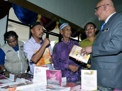 PK10_13032012_BUKU