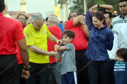 PK10_13112016_LARIAN