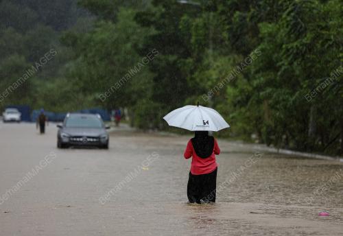 TINJAUAN KEJADIAN BANJIR KILAT