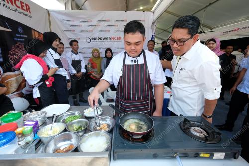 DATUK SERI AHMAD FAIZAL AZUMU