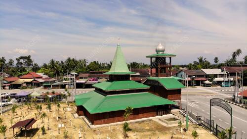 MASJID TINGGI BAGAN SERAI