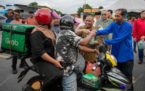 DATUK SERI SAARANI MOHAMAD