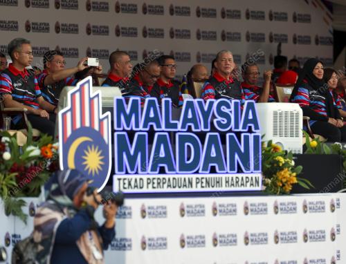 DATUK SERI FADILLAH YUSOF
