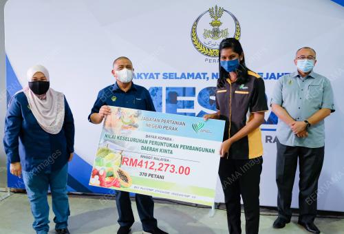 DATUK SERI SAARANI MOHAMAD