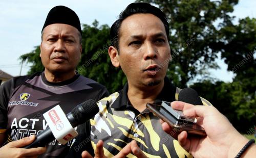 MOHD AZLAN HELMI