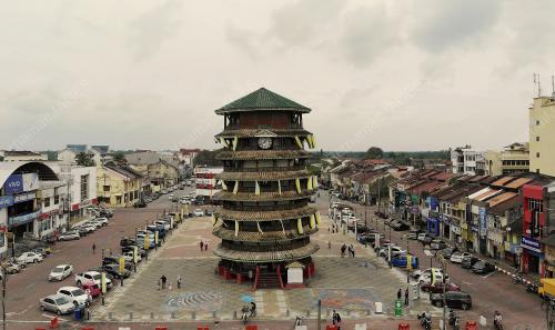 MENARA CONDONG TELUK INTAN