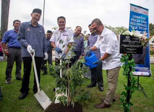 DATUK MUSTAPHA SAKMUD