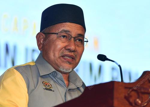 DATUK SERI TUAN IBRAHIM TUAN MAN
