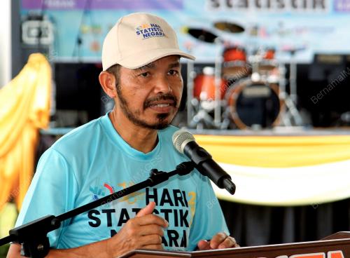 DATUK SERI DR MOHD UZIR MAHIDIN