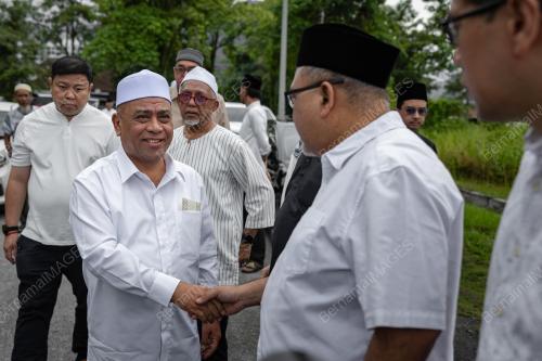 DATUK SERI SAARANI MOHAMAD