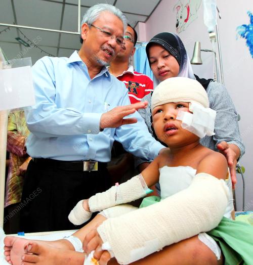 DATUK SERI HUSNI HANADZLAH